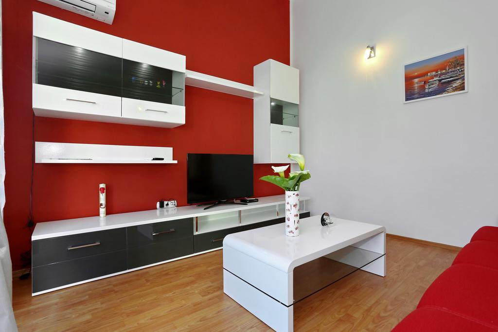 Maslina Apartment Bozava